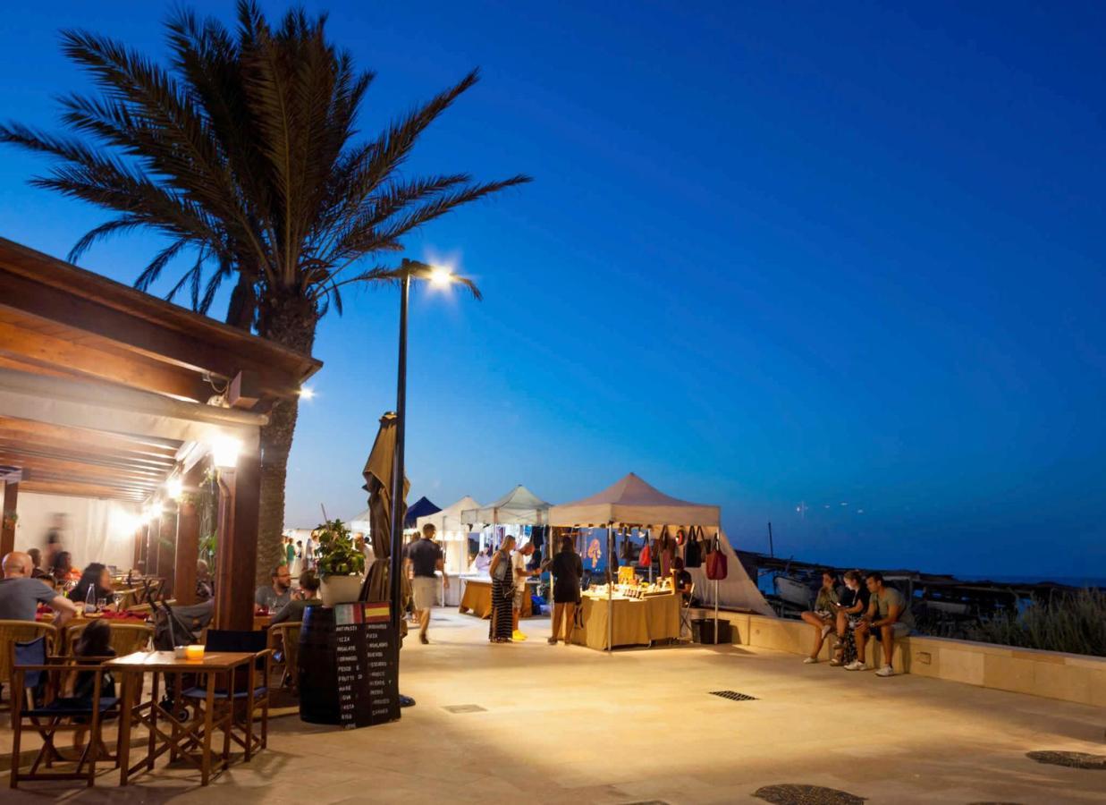 Roquetes Rooms - Formentera Break Es Pujols Buitenkant foto