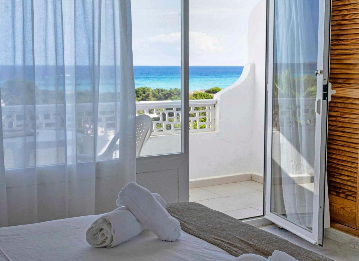 Roquetes Rooms - Formentera Break Es Pujols Buitenkant foto