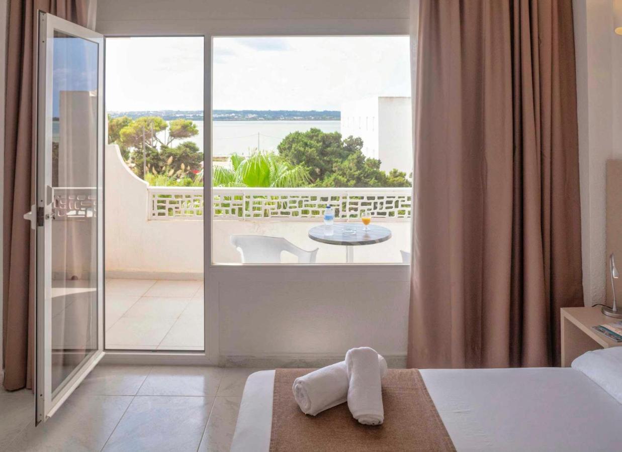Roquetes Rooms - Formentera Break Es Pujols Buitenkant foto